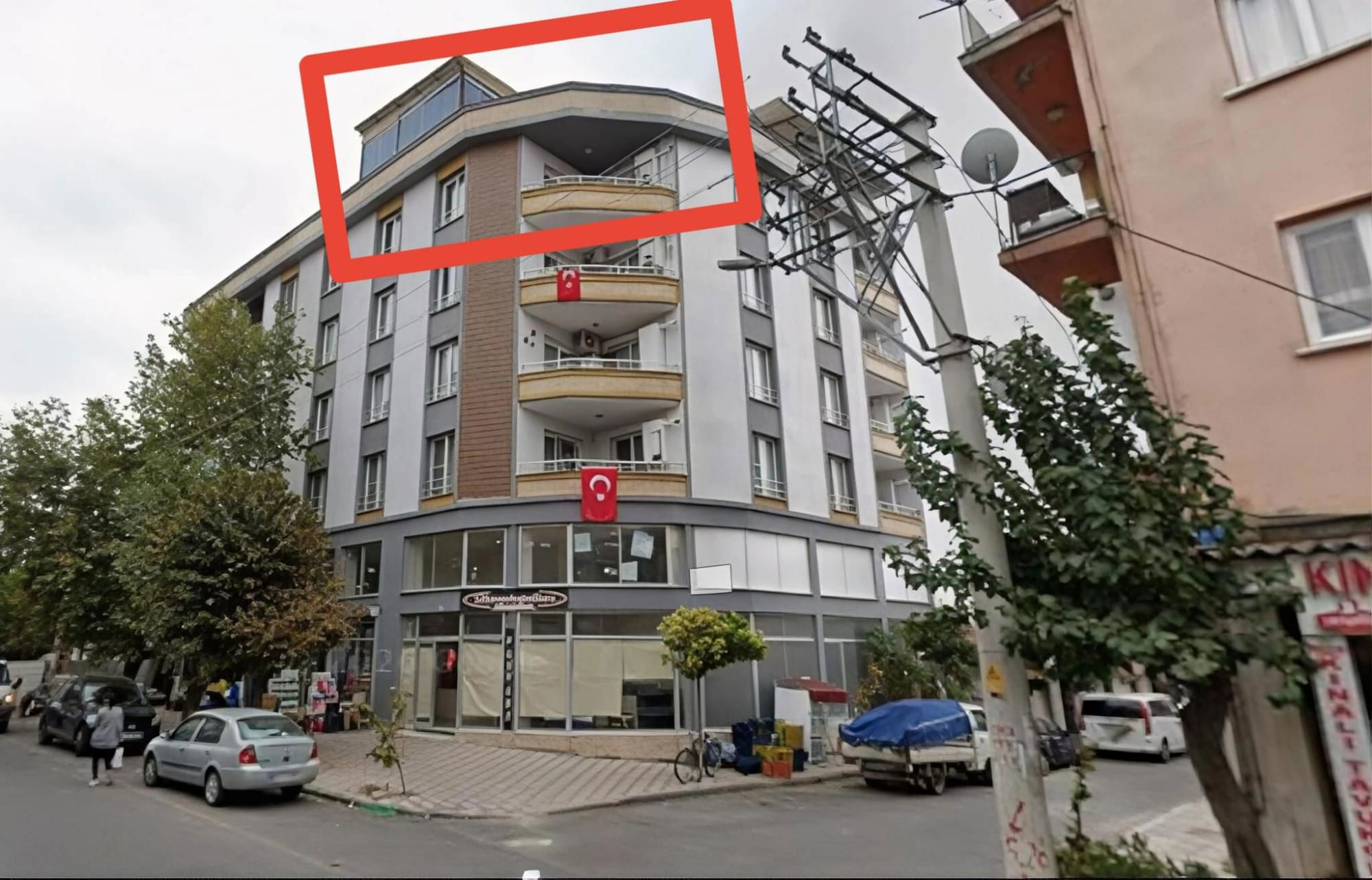 AKHİSAR REŞATBEYDE CADDE ÜSTÜ KÖŞE KONUM 4+1 DUBLEKS FIRSATI