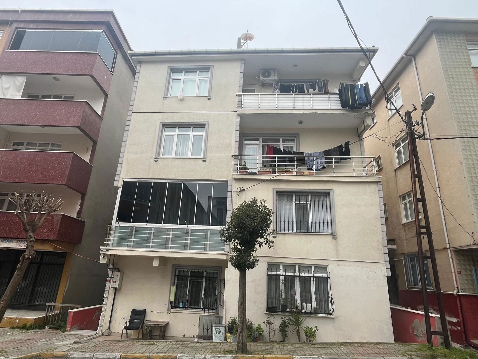 ESENYALI FATİH MAHALLESİNDE 2+1 SATILIK DAİRE