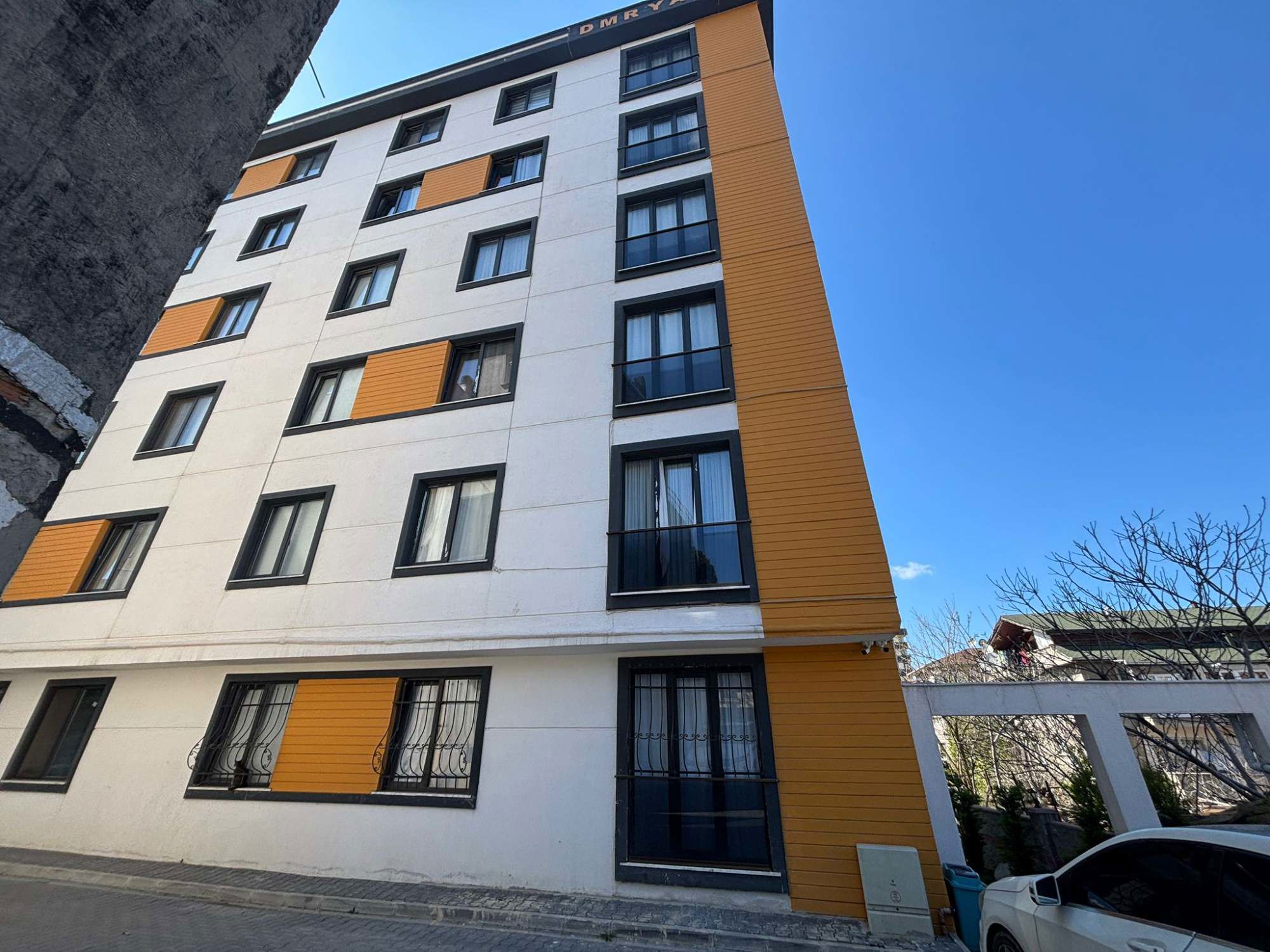 YENI BINADA-FERAH VE KULLANIŞLI-KİRALIK 2+1 DAİRE