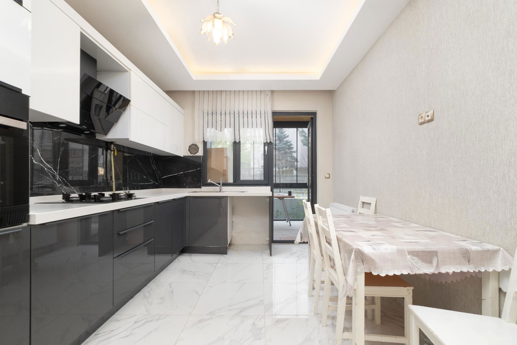 REMAX ADVANTAGE'DAN YÜKSELENPARK NİLÜFER SİTESİNDE FIRSAT DAİRE