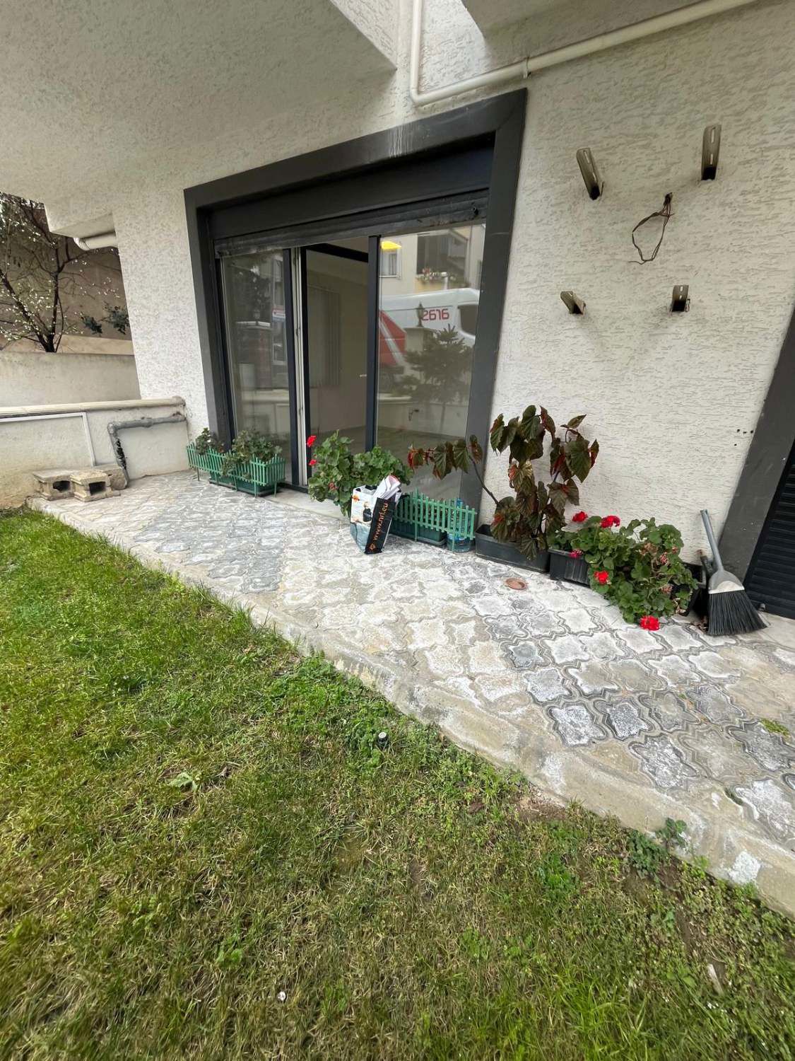 ALTINTEPE'NIN KALBINDE YENI BINADA 1+1 BAHÇE KATI