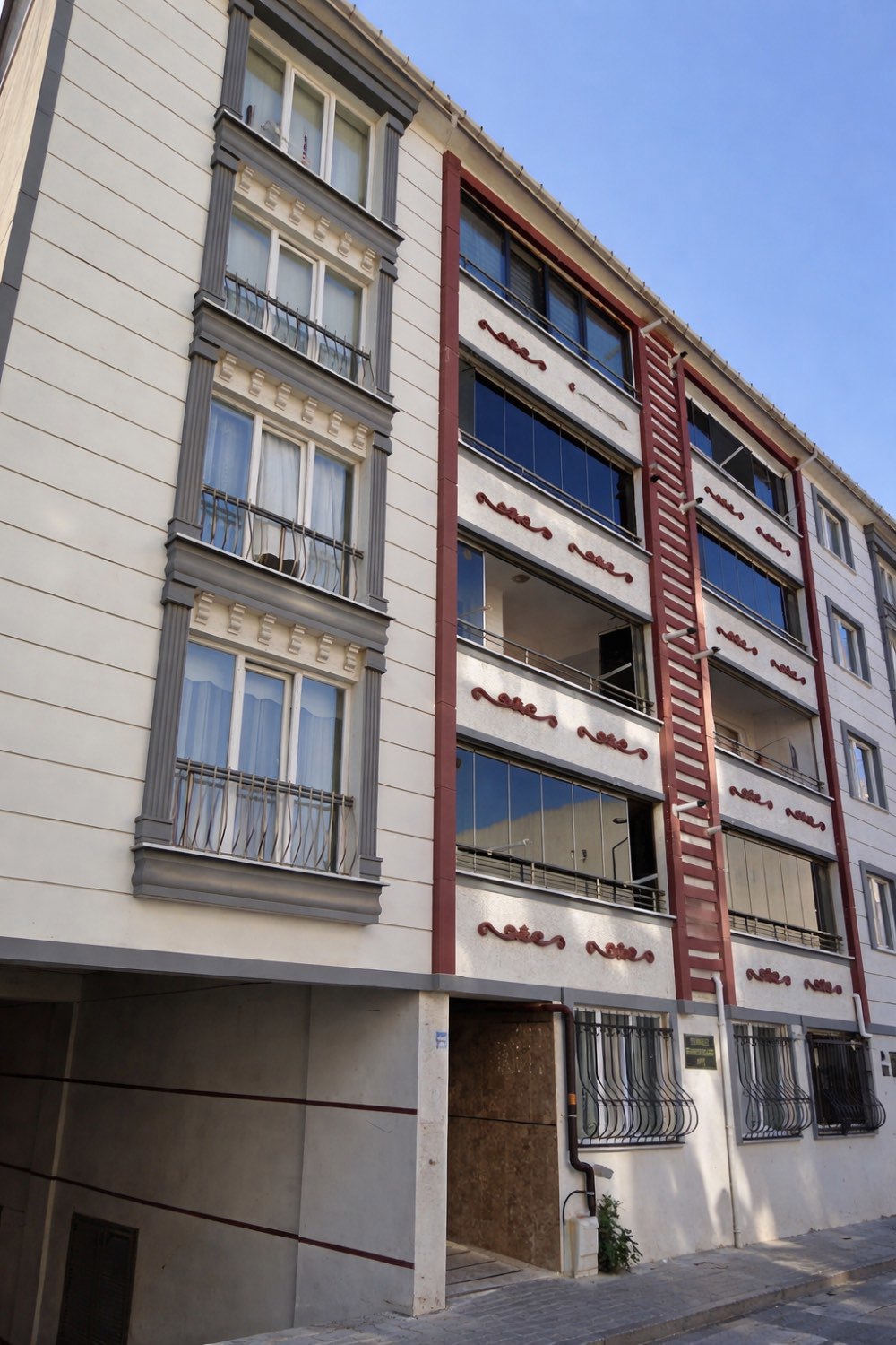 REMAX LAVANDA 'DAN KEMALETTİN MAHALLESİNDE SATILIK 2+1 DAİRE