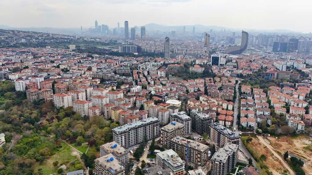 VALİDEBAĞ SİTESİNDE KAPANMAZ KORU MANZARALI 3+1 SATILIK DAİRE