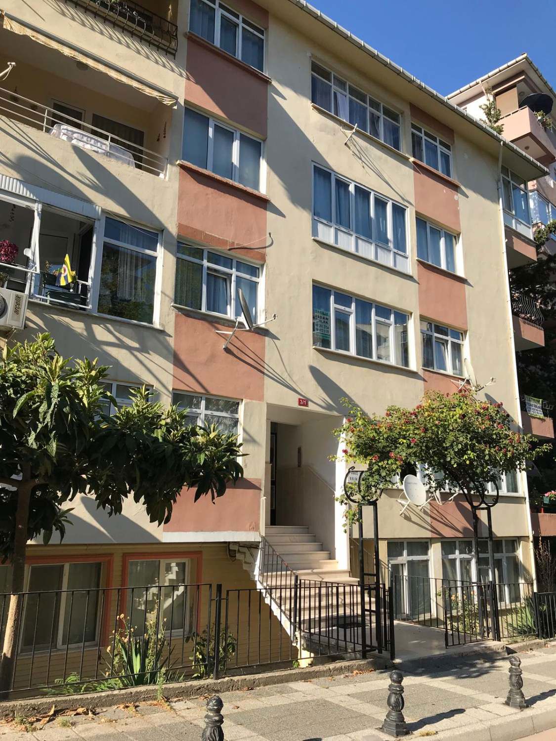 MERDİVENKÖY ŞAİR ARŞİ  ÖZLEM SOKAK'DA KİRALIK 2+1