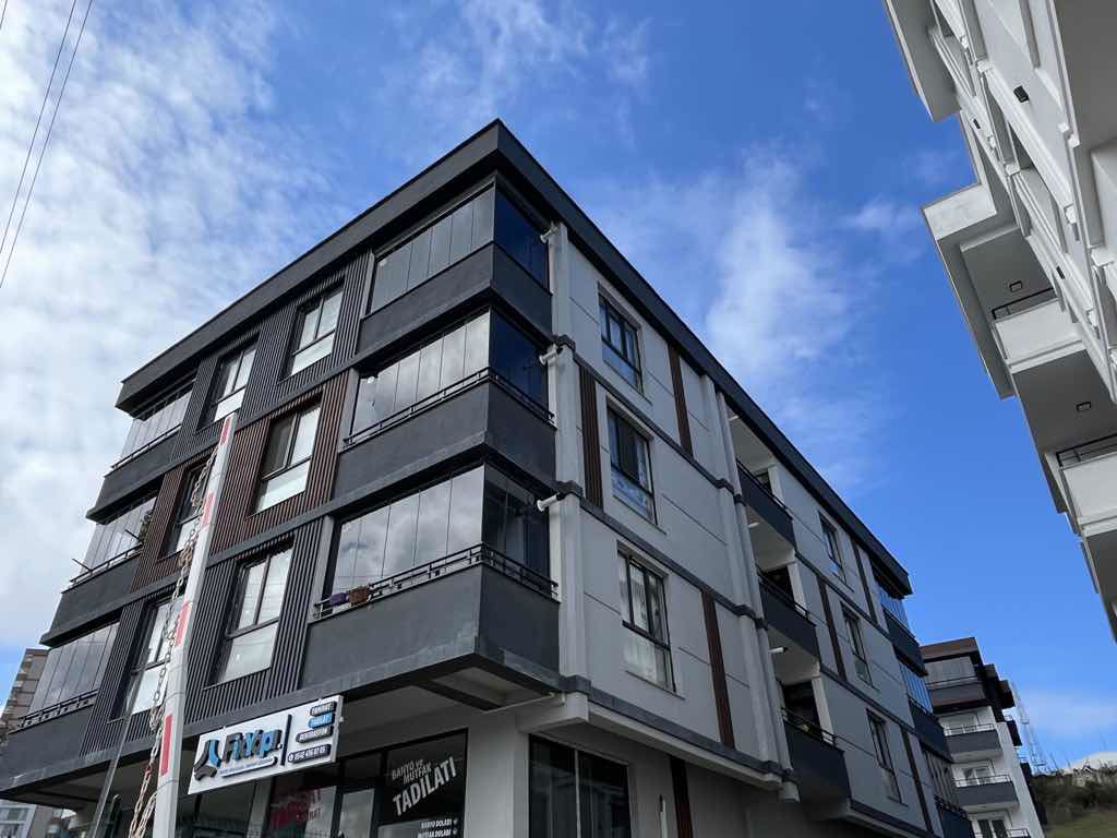 BALAÇ’TA YATIRIMLIK EŞYALI, KİRACILI 1+1 SATILIK DAİRE