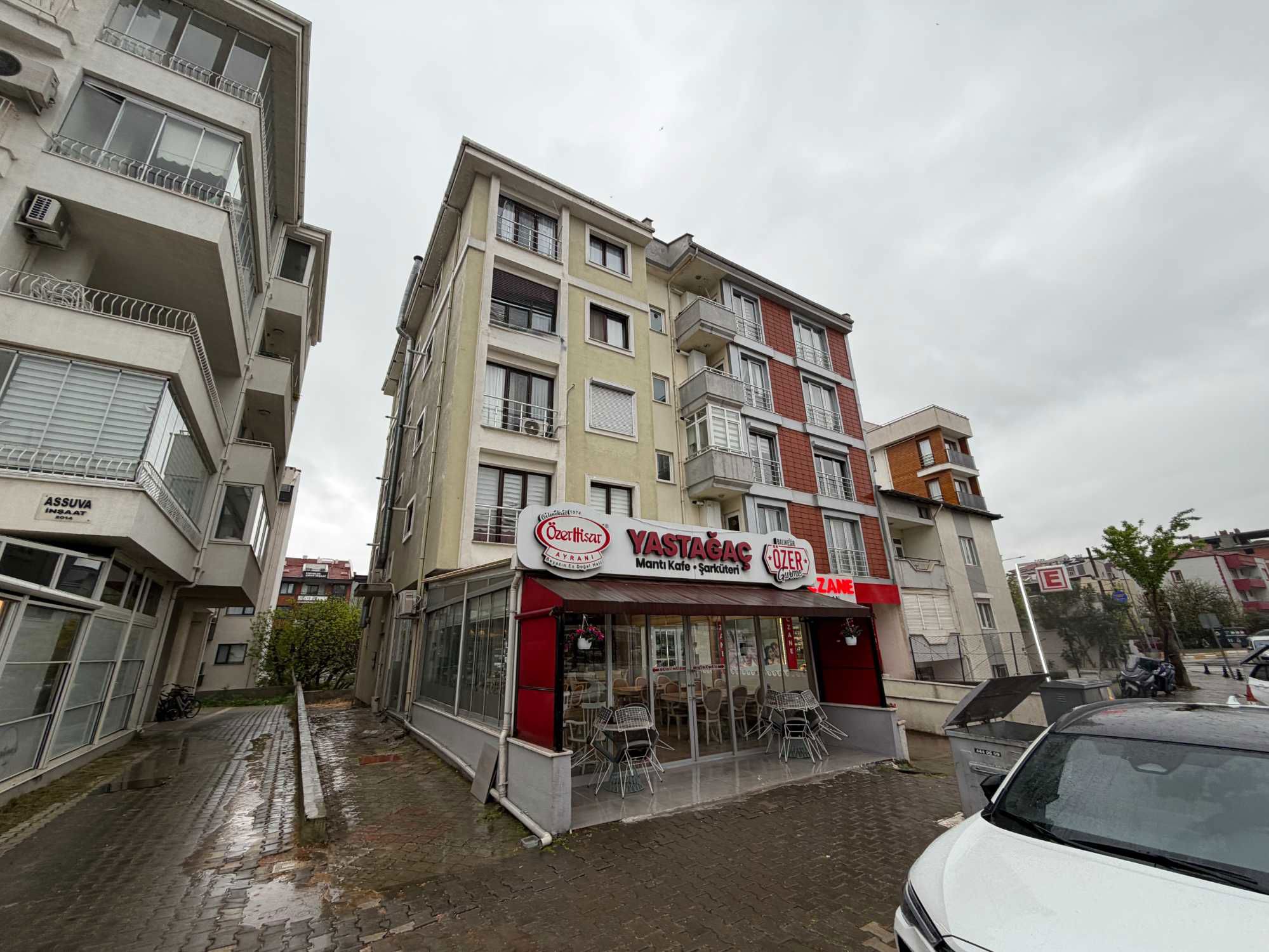 REMAX YAZ SAVAŞTEPE CAD .ÜZERİNDE 1+1 SATILIK ASANSÖRLÜ EŞYALI DAİRE