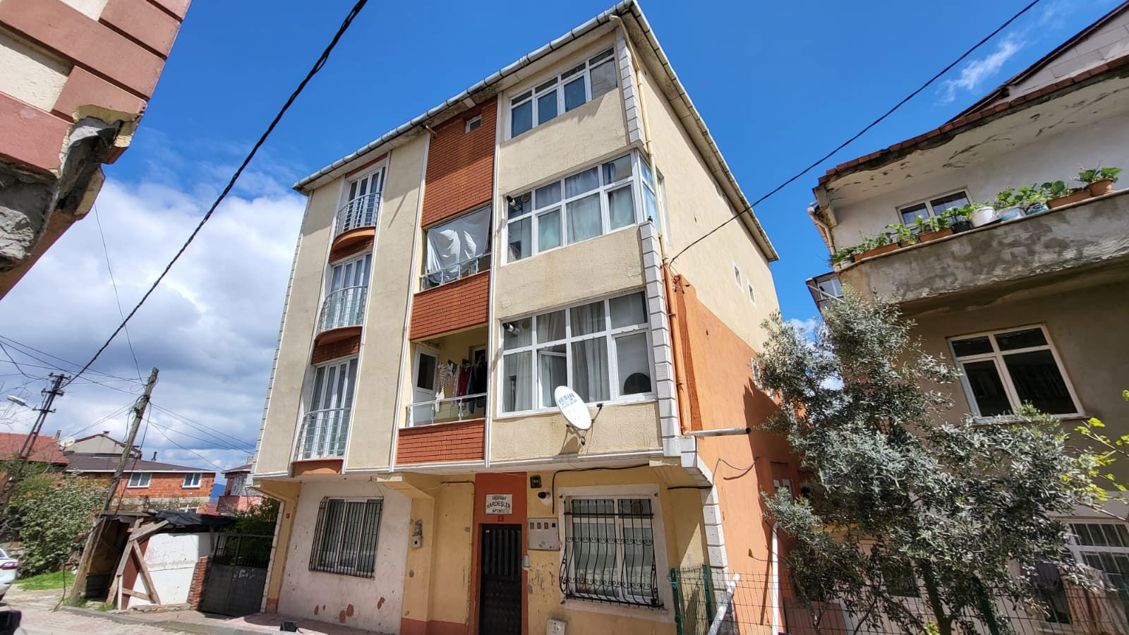 SULTANBEYLİ ABDURRAHMANGAZİ MAHALLESİ 3+1 SATILIK DAİRE