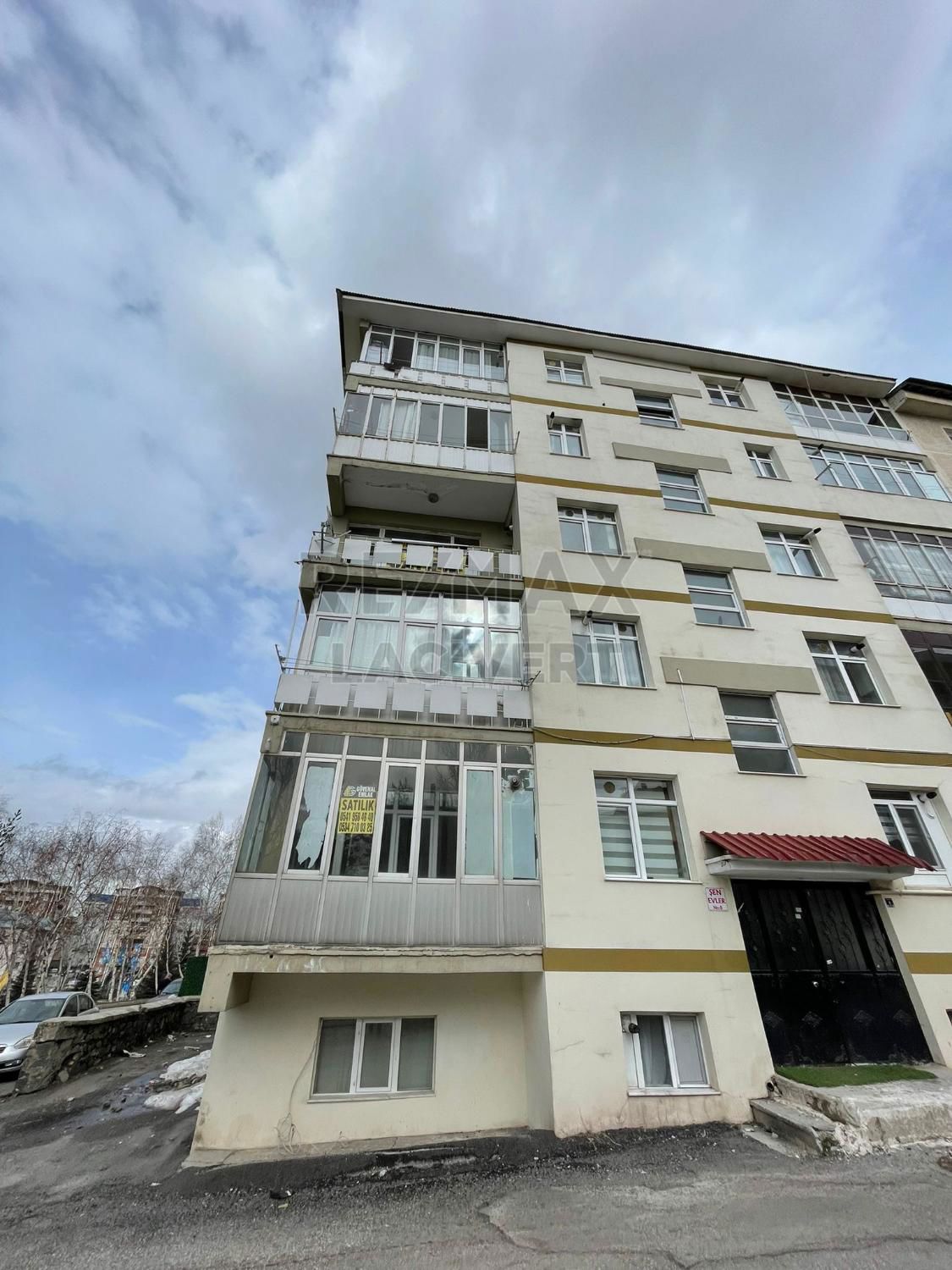 RE/MAX LACİVERT'TEN KÖŞK MAHALLESİ'NDE SATILIK 2+1 DAİRE