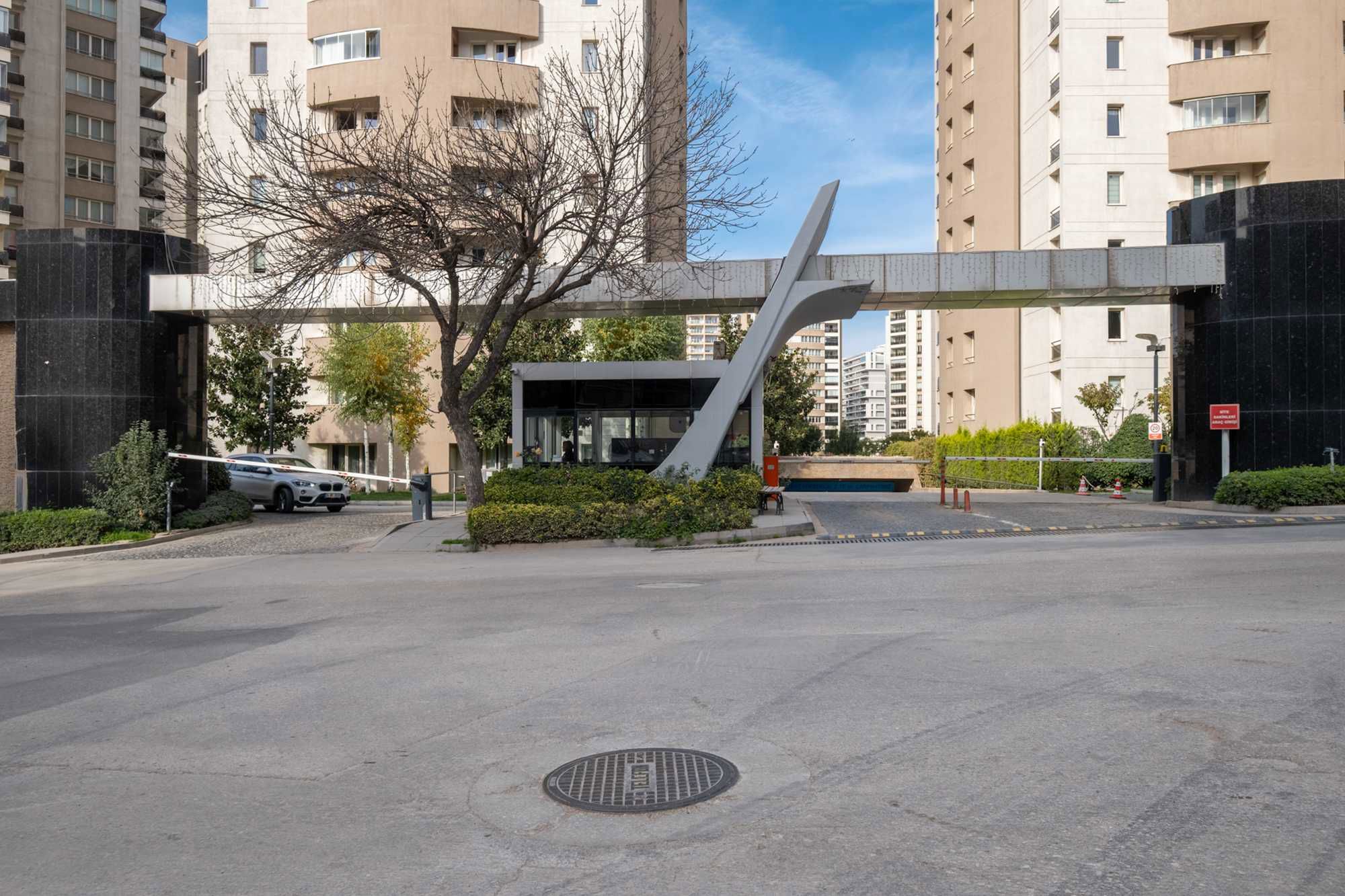 REMAX AREA DAN KORUPARK SEDIR EVLERI EŞYALI KIRALIK 3+1 DAIRE