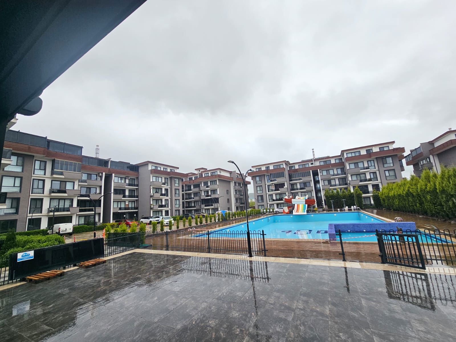 KARTEPE 480 RESIDENCE ARA KAT AYRI MUTFAKLI KIRALIK 2+1 DAIRE