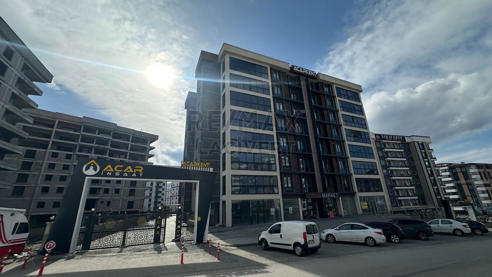 RE/MAX LACİVERT'TEN YILDIZKENT'TE KİRALIK 3+1 DAİRE
