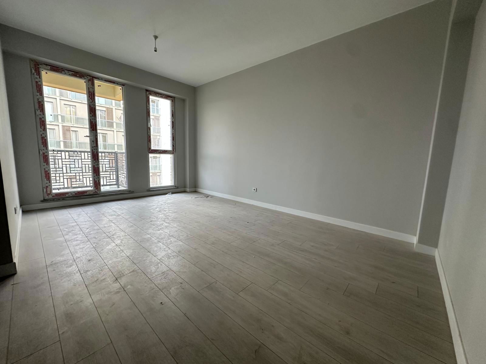 KURTKÖY PREMİUM EVLERİNDE TERAS KULLANIMLI 2+1 SIFIR DAİRE