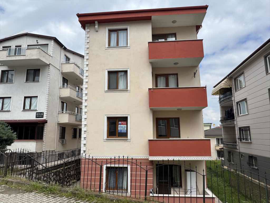 GÖLCÜK DEĞİRMENDERE ATATÜRK MH. 3+1 GENİŞ KİRALIK DAİRE