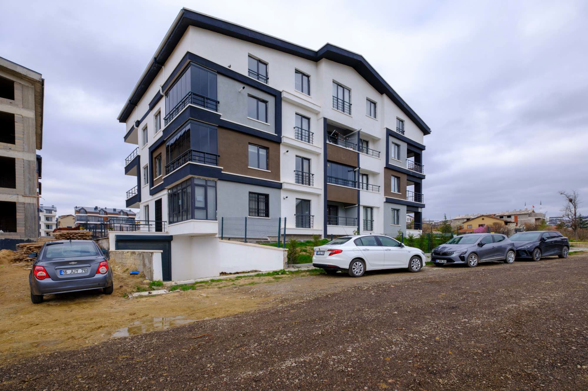GÖLBAŞI TAŞPINARDA MANZARALI 1+1 YÜKSEK KİRA GETİRİLİ YATIRIMLIK
