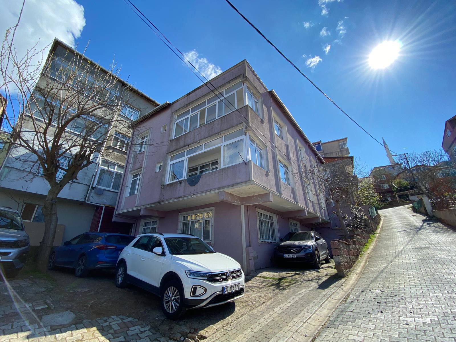 REMAX ASHILL ÜSKÜDAR FERAH MAHALLESI 2+1 KIRALIK DAIRE