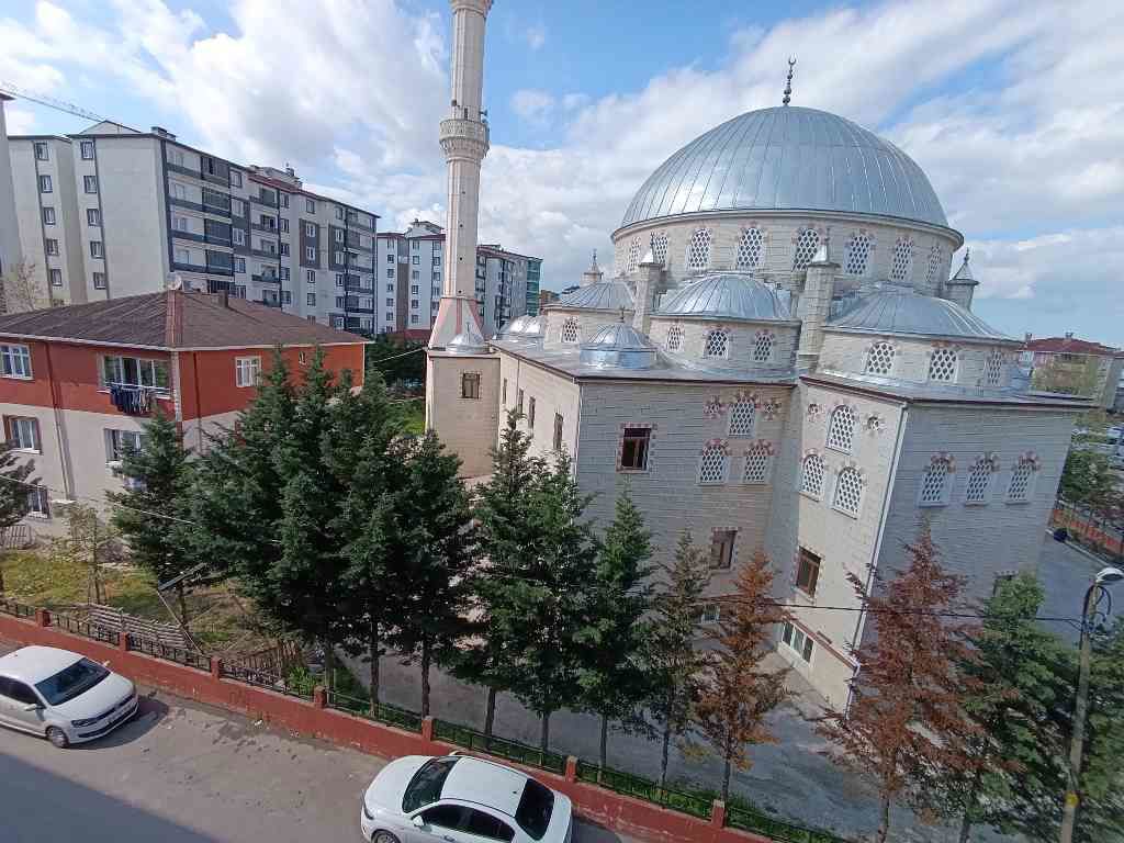BAĞLIK KÜBA CAMİ ÖNÜNDE SATILIK 2+1 DAİRE