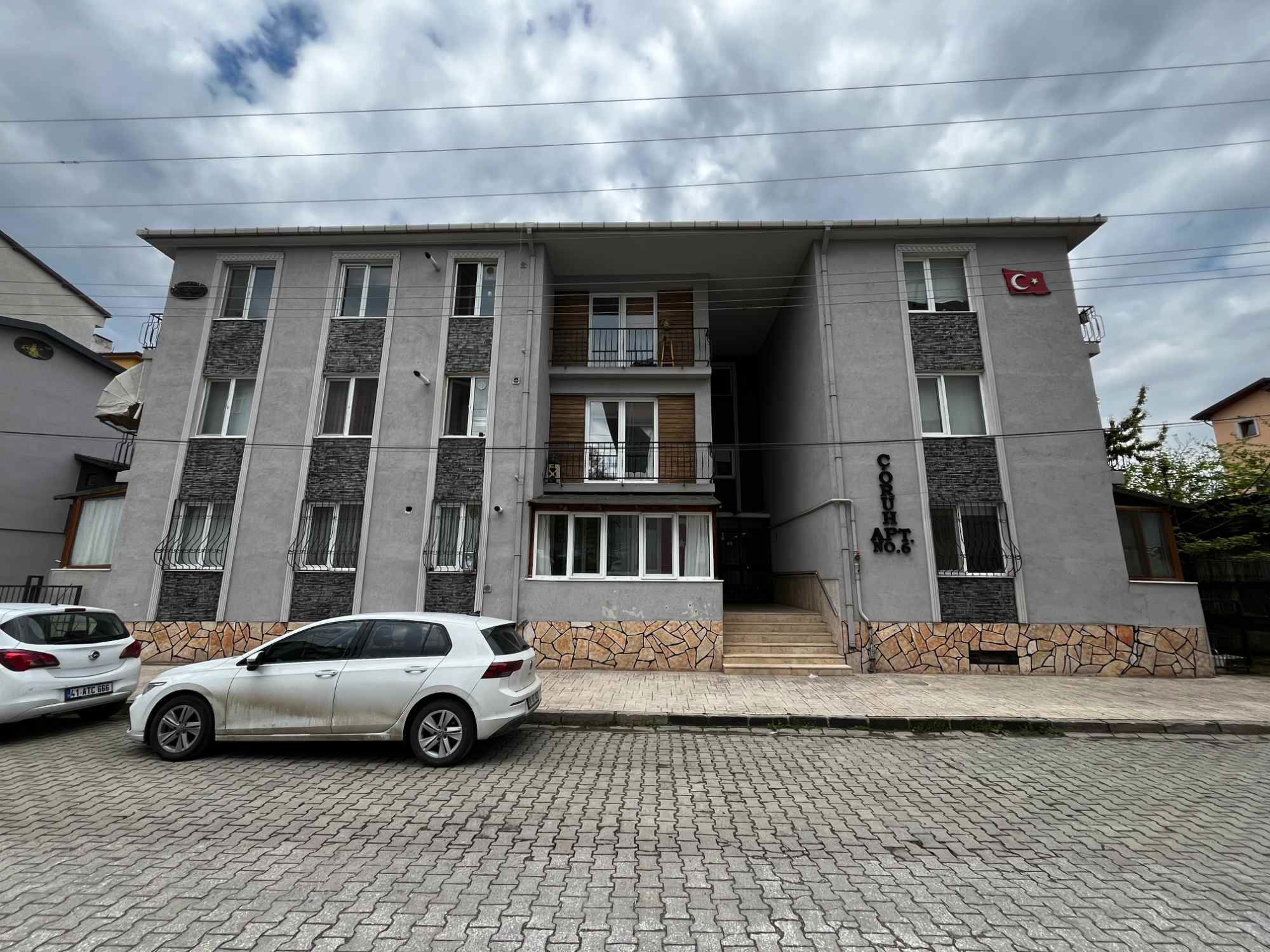 REMAXÇAKRA ÖMER ONAYCI'DAN ANAYOLA YAKIN 3+1 BAKIMLI KIRALIK