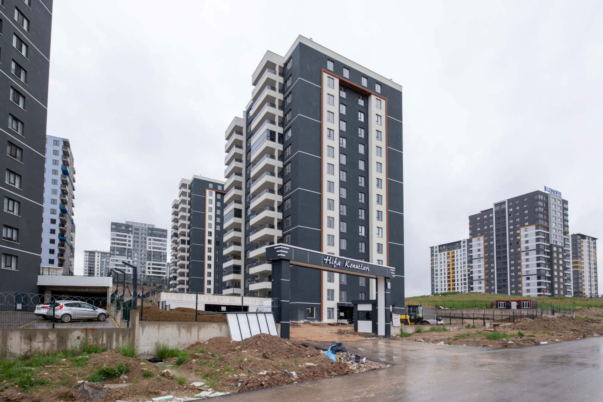HİFA KONUTLARINDA 4.5+1 İSTANBUL YOLU VE METRO YAKINI KİRALIK