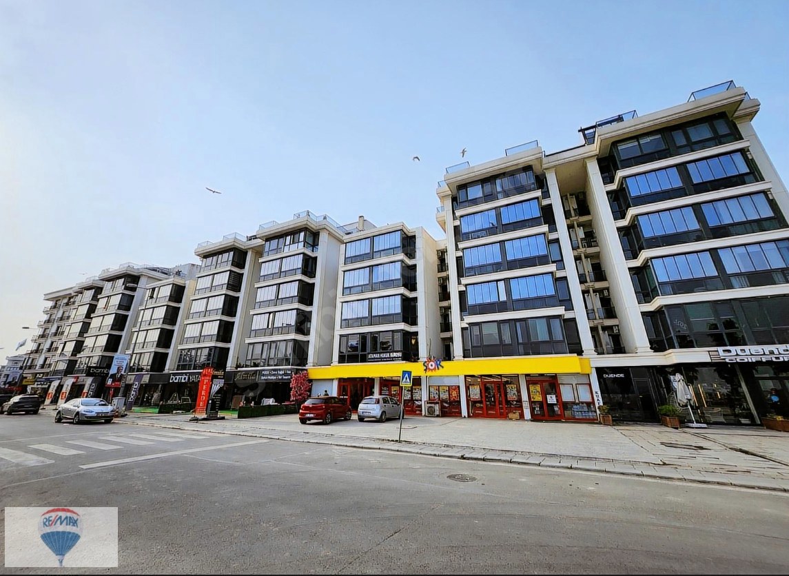 MARİNA DİBİNDE SAHİLE SIFIR KİRALIK 2+1 DAİRE