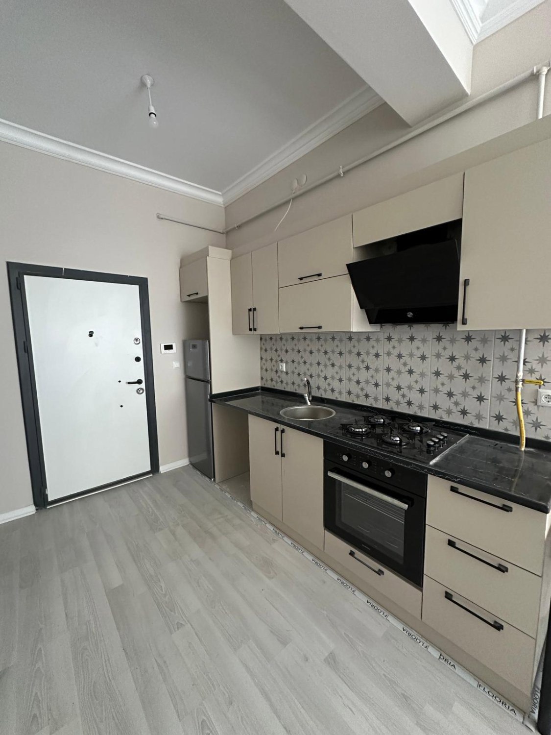 REMAX ARTIS'DEN DADAŞKENT'TE EŞYALI SATILIK 1+1 SIFIR DAIRE