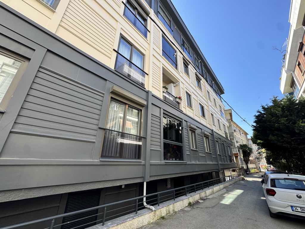 ALTINTEPE KILAVUZÇAYIRI SATILIK 3+1 BOŞ DAİRE