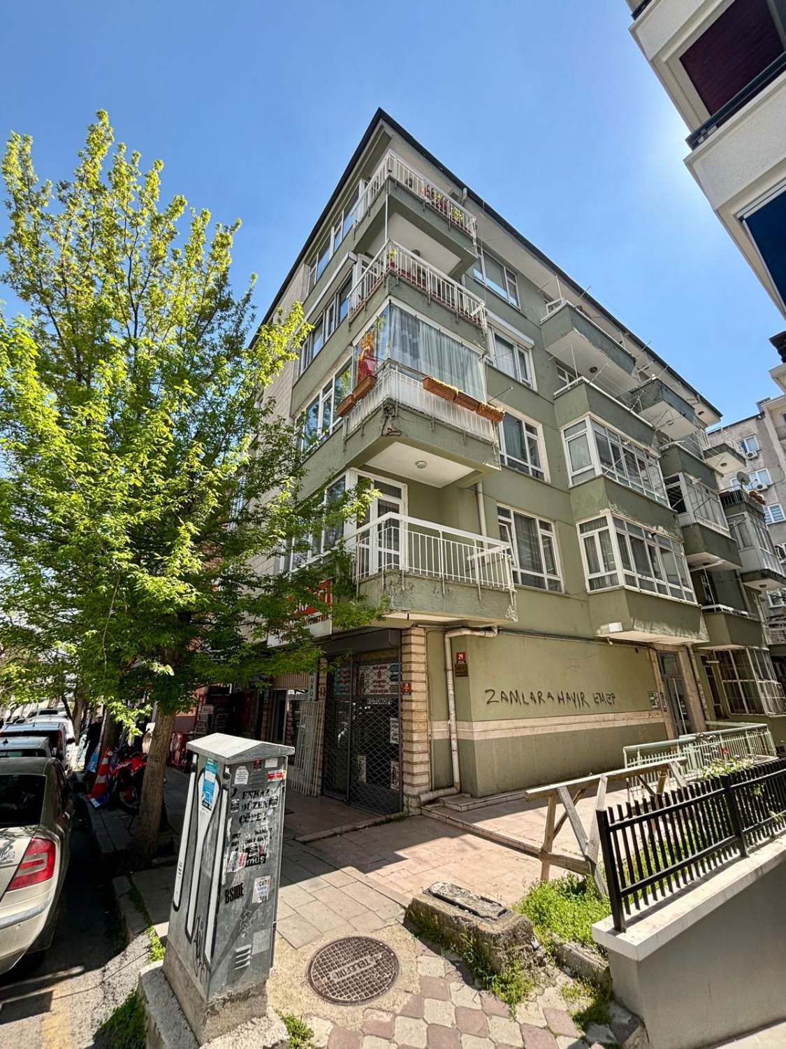 ÇANKAYA MALTEPE ÖZVEREN SOKAKTA 3+1 SATILIK DAİRE