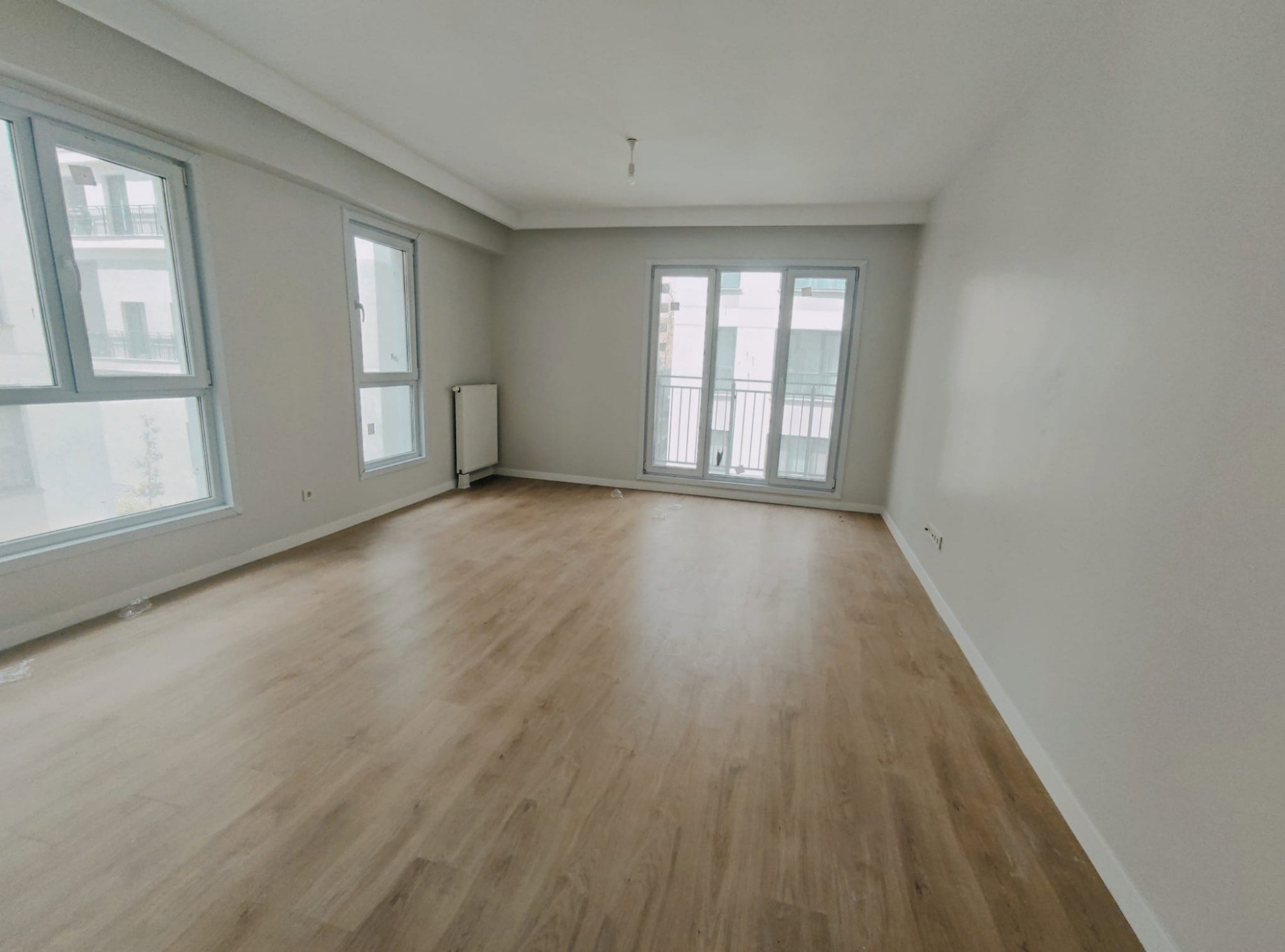 KİPTAŞ KIRLANGIÇ EVLERİN'DE SATILIK BÜYÜK TİP 3+1 ARA KAT DAIRE