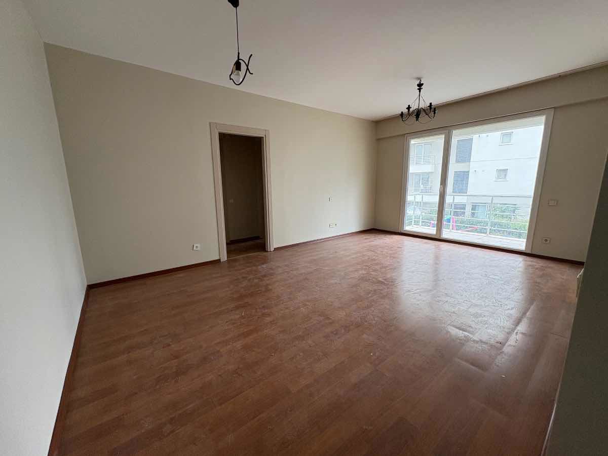 ÇAYIROVA AKSE YAŞAM KONUTLARINDA ARAKAT 2+1 KIRALIK DAIRE
