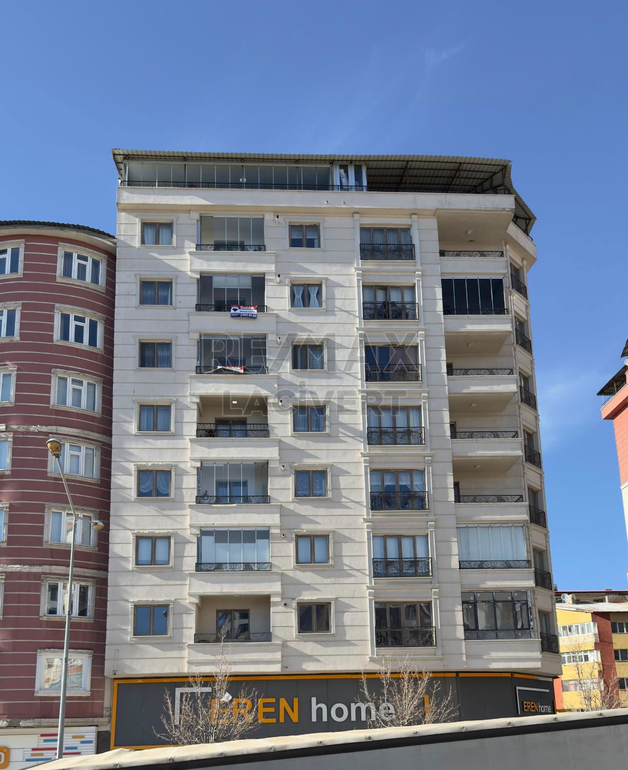 RE/MAX LACİVERT'TEN ŞEHİR MERKEZİN'DE SATILIK 3+1 DAİRE