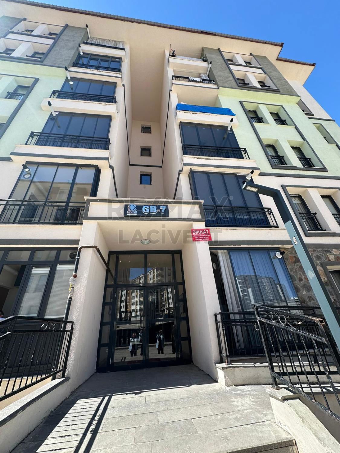 RE/MAX LACİVERT'TEN OSMANGAZİ TOKİ'DE KİRALIK 3+1 DAİRE