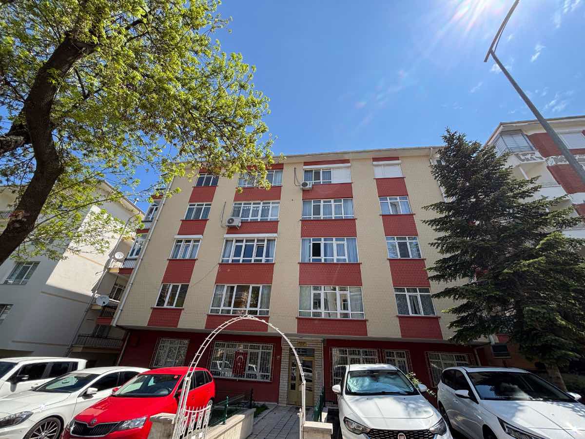 AYRANCI MENEVIŞ SOKAKTA FULL YAPILI KIRALIK 3+1 DAIRE