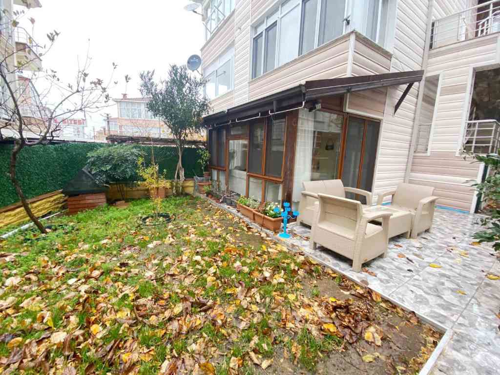 RE/MAX MAVİ'DEN DENİZ MANZARALI MUTFAK AYRI 3+1 BAHÇELİ DUBLEKS