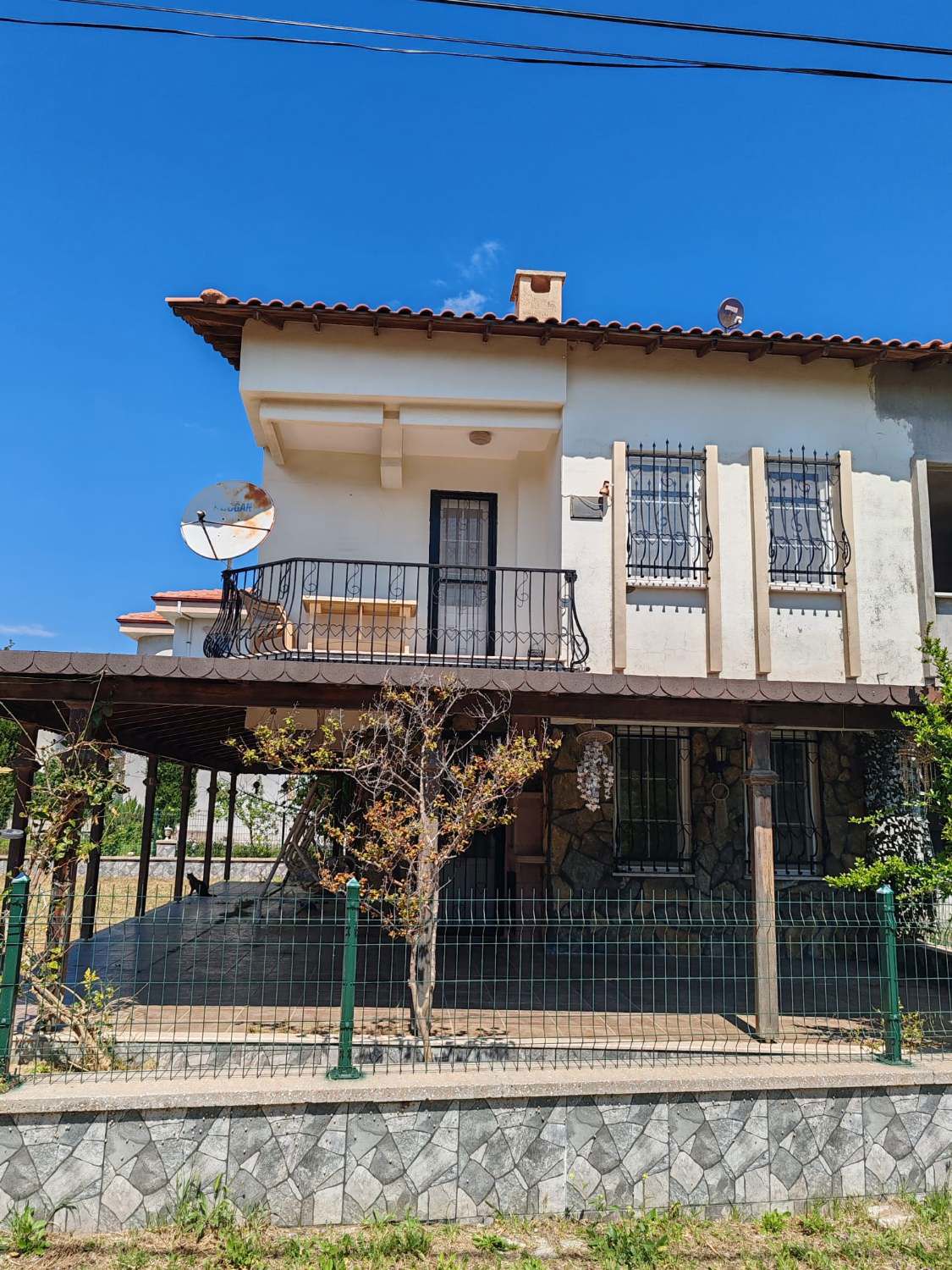 CUNDA ARKADENİZDE YAZ KIŞ KİRALIK EŞYALI VİLLA