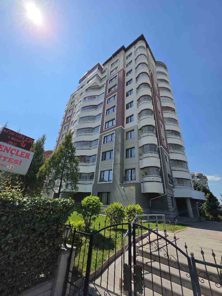 KIRALIK ÇUKURAMBAR GENÇLER SITESI 3+1 130 M² BOŞ