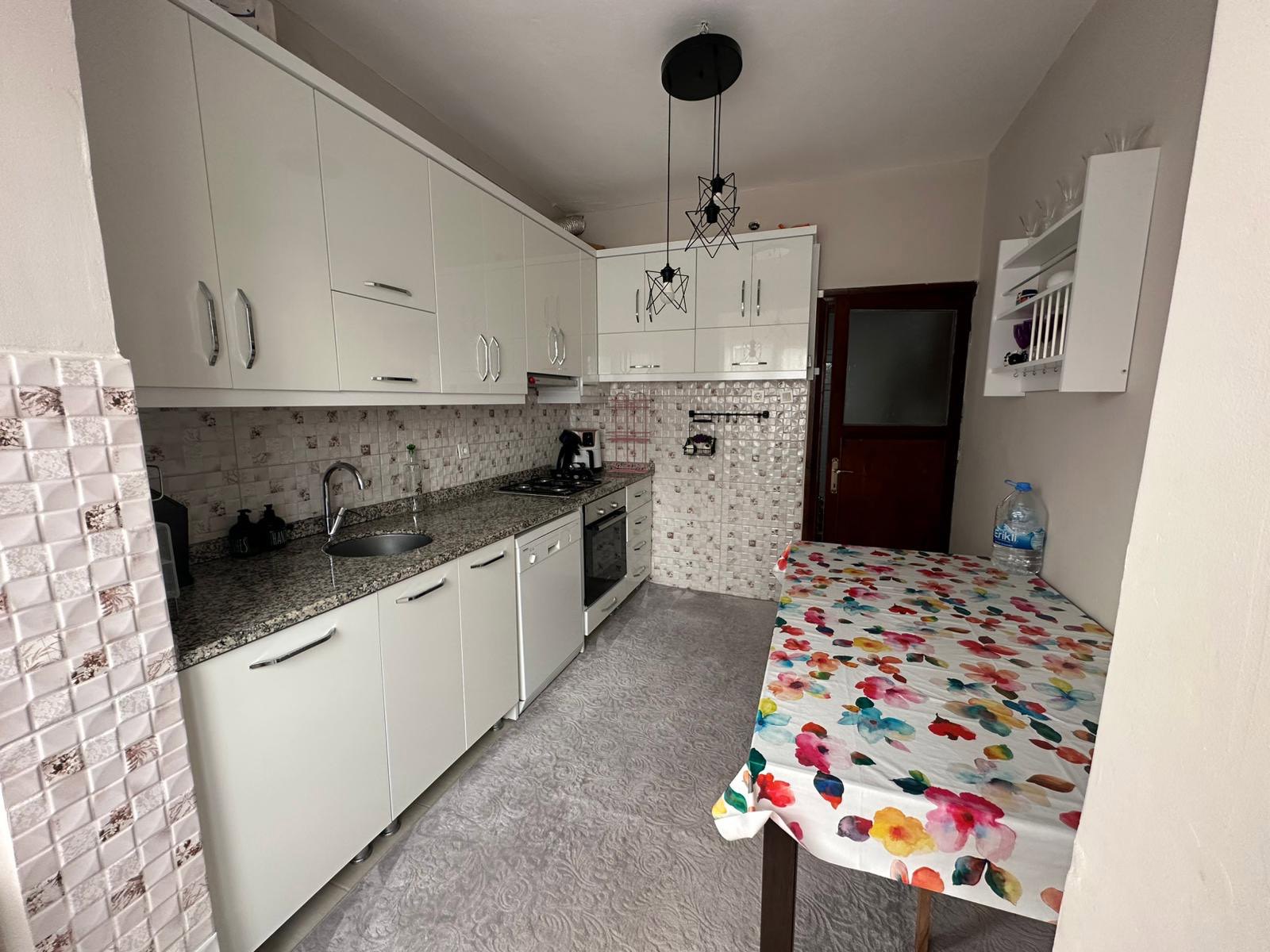 SİDE MAHALLESİNDE DENİZE 600 M KİRALIK EŞYALI 2+1 DAİRE