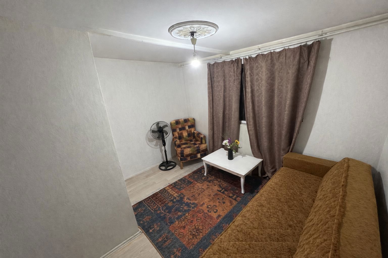 GÜNGÖRENIN KALBINDE GENIŞ VE FERAH 2+1 SATILIK DAIRE