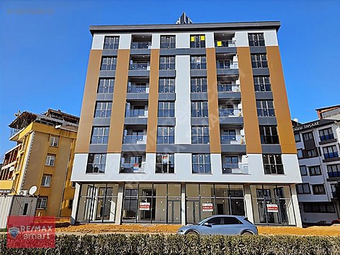 OFIS KULLANIMINA UYGUN SATILIK CADDE ÜZERI 1+1