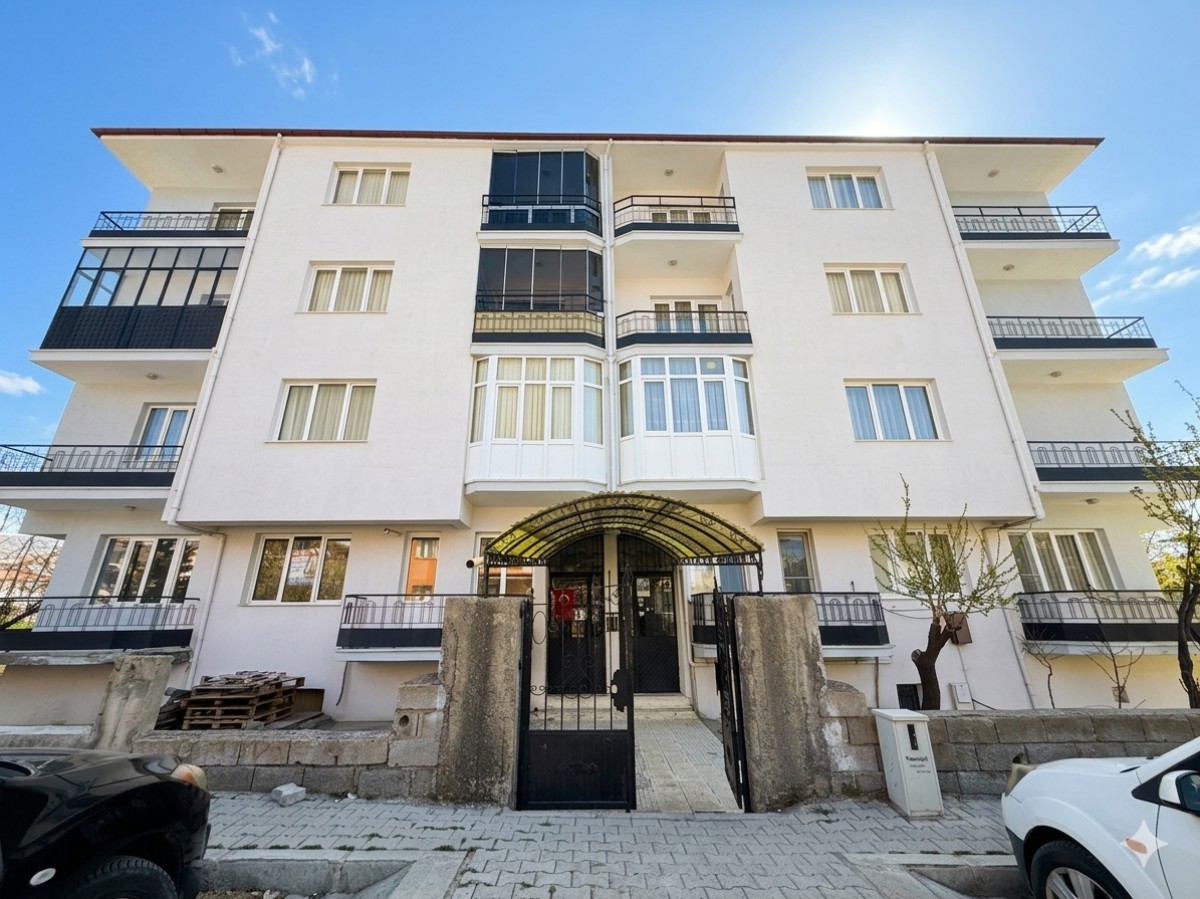 REMAX DEM'DEN ARSLANLI MAH.SATILIK 3+1GENİŞ DAİRE