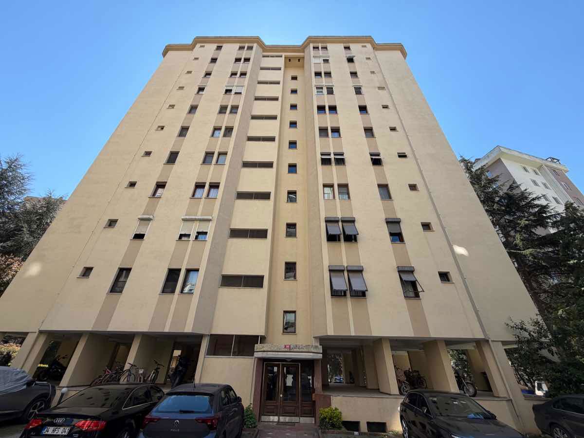 KAYA SULTAN ÇEBI SITESI KIRALIK 4+1 DAIRE
