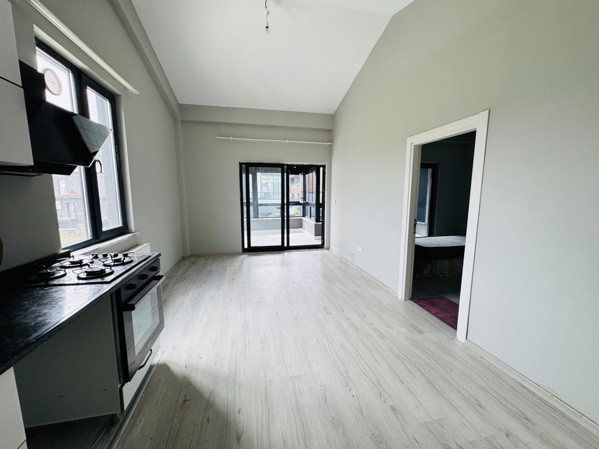 COLORIST ŞILE SITESINDE BARBEKÜLÜ BALKONLU 1+1 SATILIK DAIRE