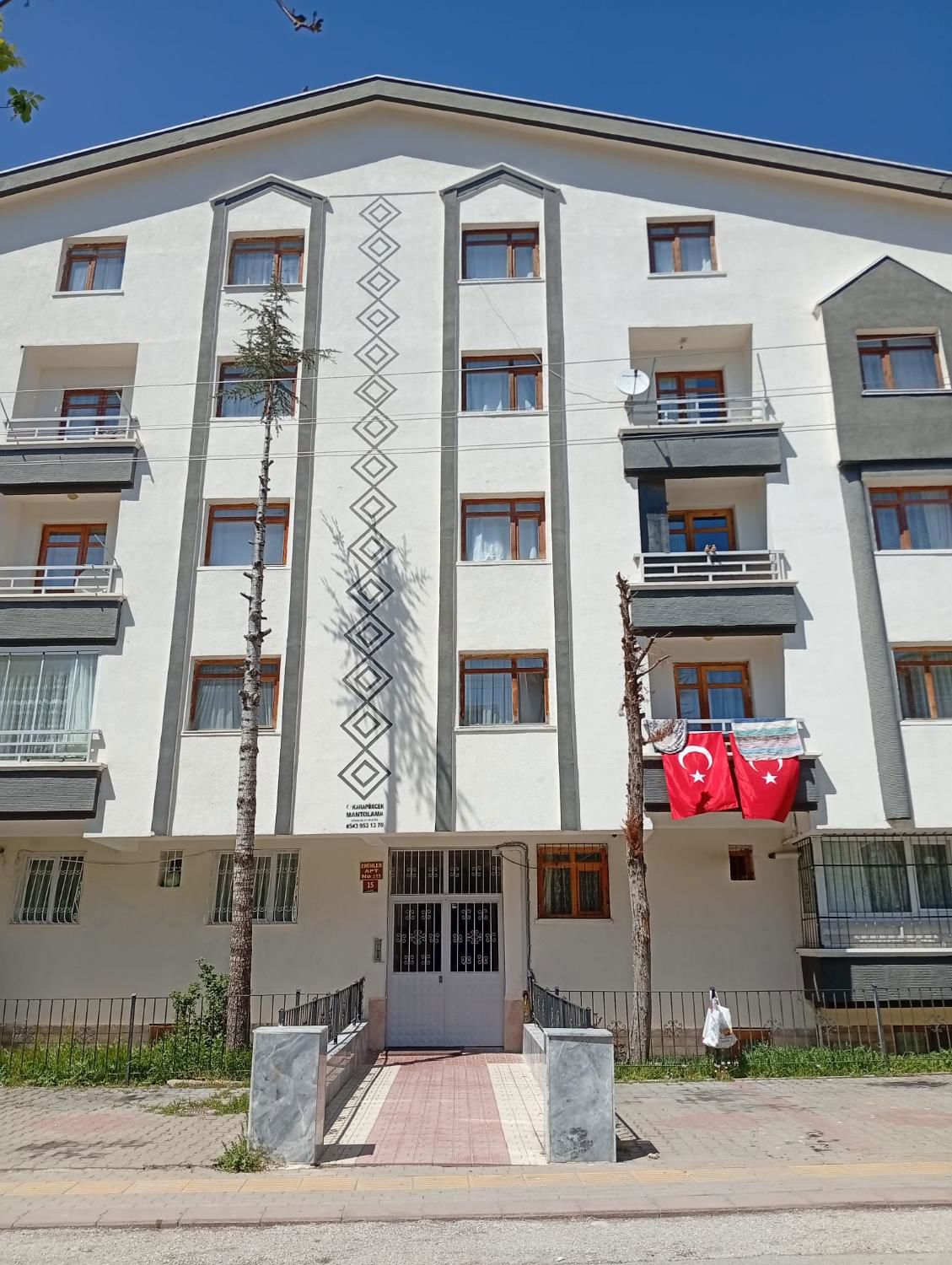 KARAPÜRÇEK'TE GENIŞ TERASLI 5+1 DUBLEKS DAIRE
