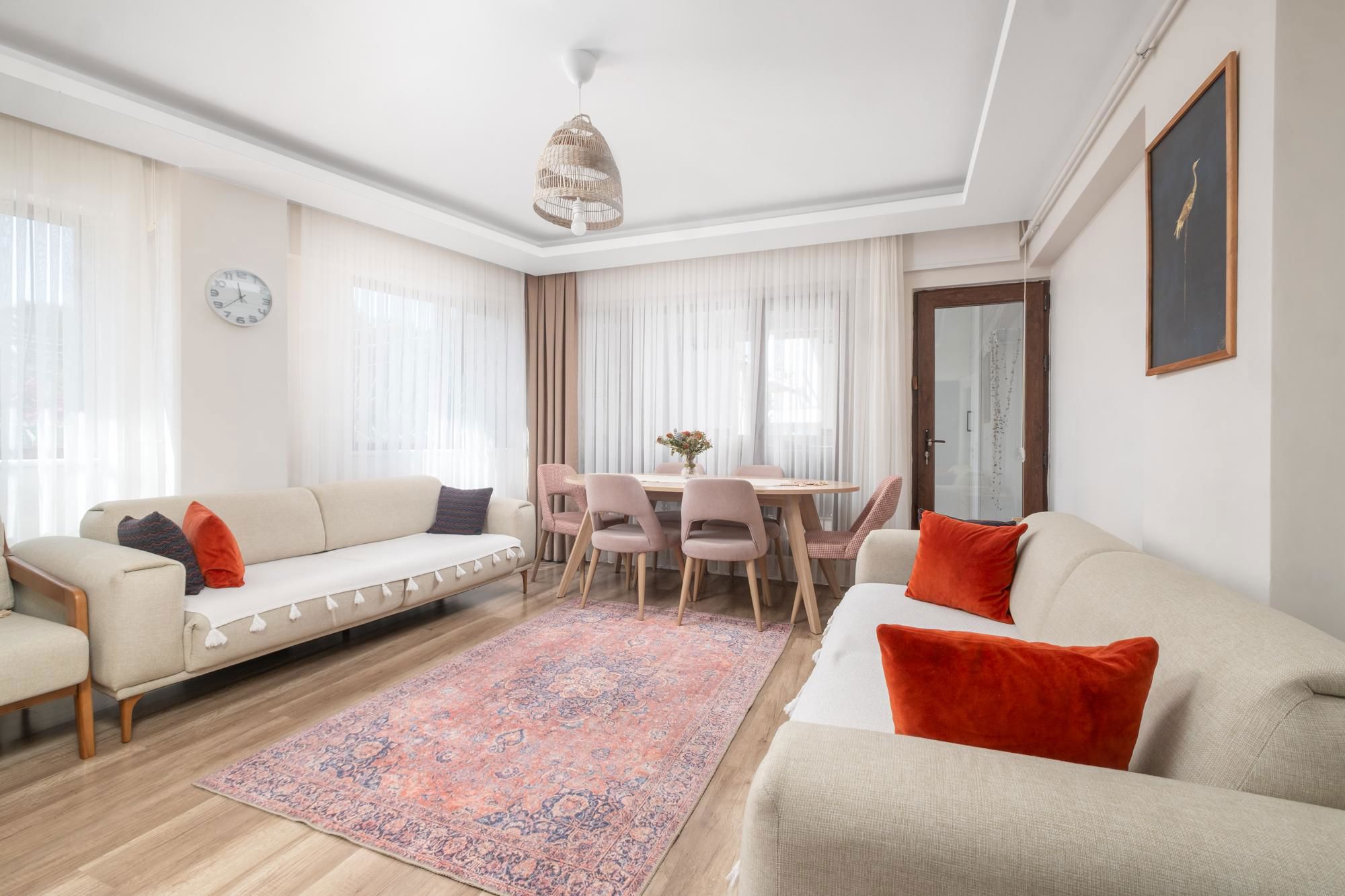 REMAX ADVANTAGE ARZU AKSARAY'DAN KÜLTÜR'DE KAPALI OTOPARKLI FIRSAT DAIRE