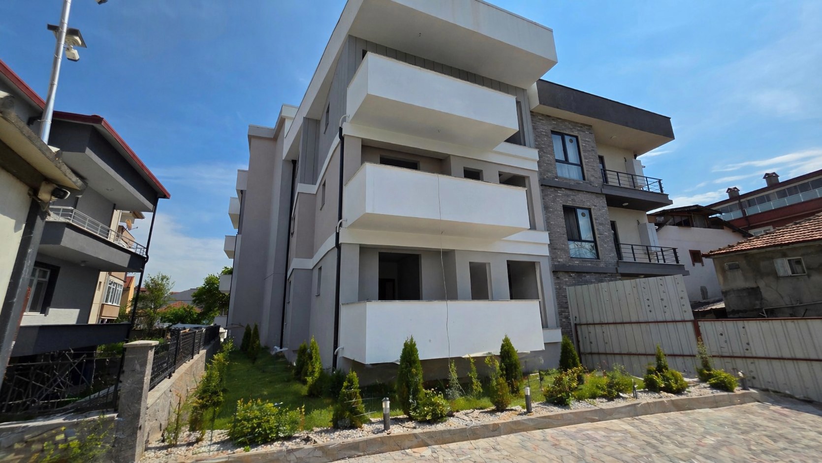 YENİCAMİ'DE ŞEHRİN KALBİNDE KAÇIRILMAYACAK 2+1 FIRSATI