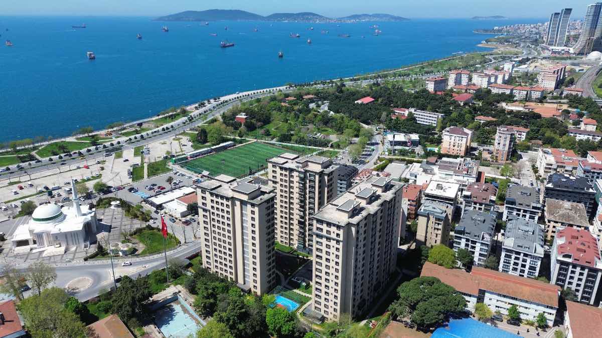 SAHİL KONAKLARI SİTESİ 4+1 BAHÇE KATI ULTRA LÜX EŞYALI KİRALIK DAİRE