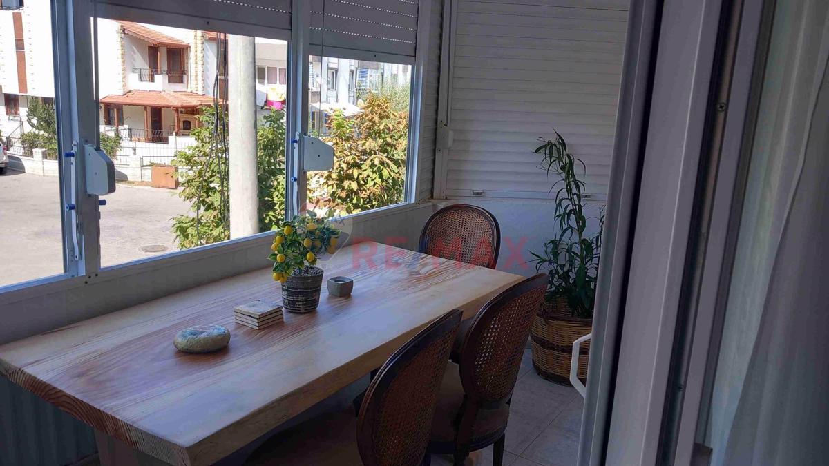 AYVALIK SARIMSAKLI'DA DENIZE VE MERKEZE YAKIN 2+1 EŞYALI KIRALIK DAIRE(SEZONLUK)