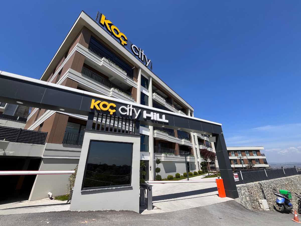 REMAX SOFT'TAN KOÇ CİTY'DE KAPALI OTOPARKLI GÜVENLİKLİ 3+1 DAİRE