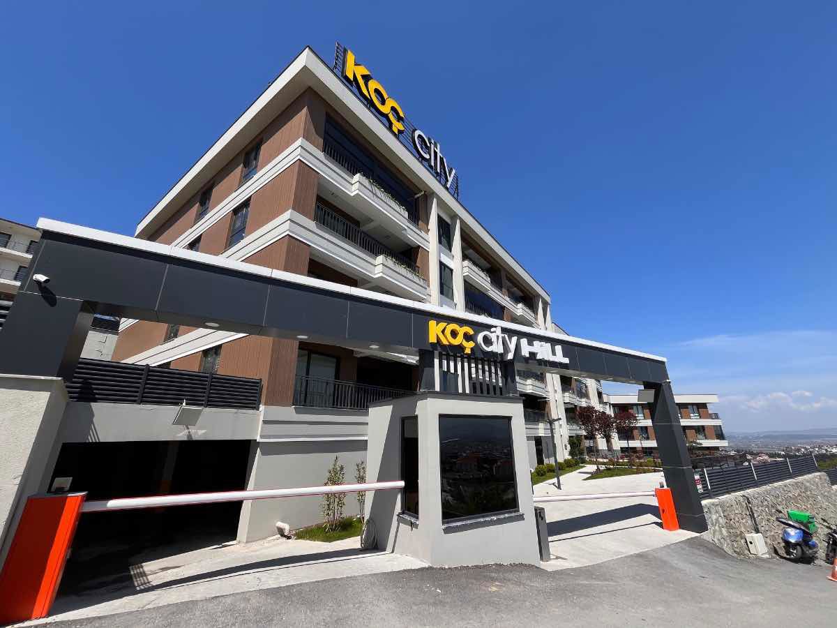REMAX SOFT'TAN KOÇ CİTY'DE KAPALI OTOPARKLI GÜVENLİKLİ 3+1 DAİRE
