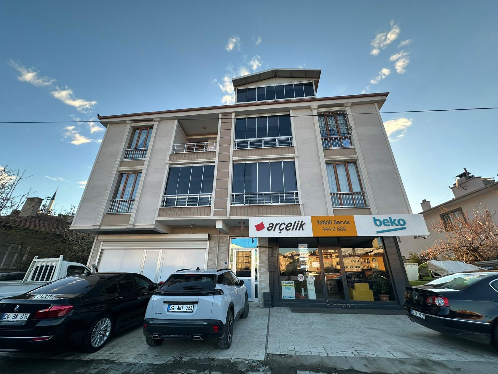 REMAX DEM'DEN İNÖNÜ MAH. MERKEZ ÇARŞISI ÜZERİ KİRALIK 3+1 DAİRE