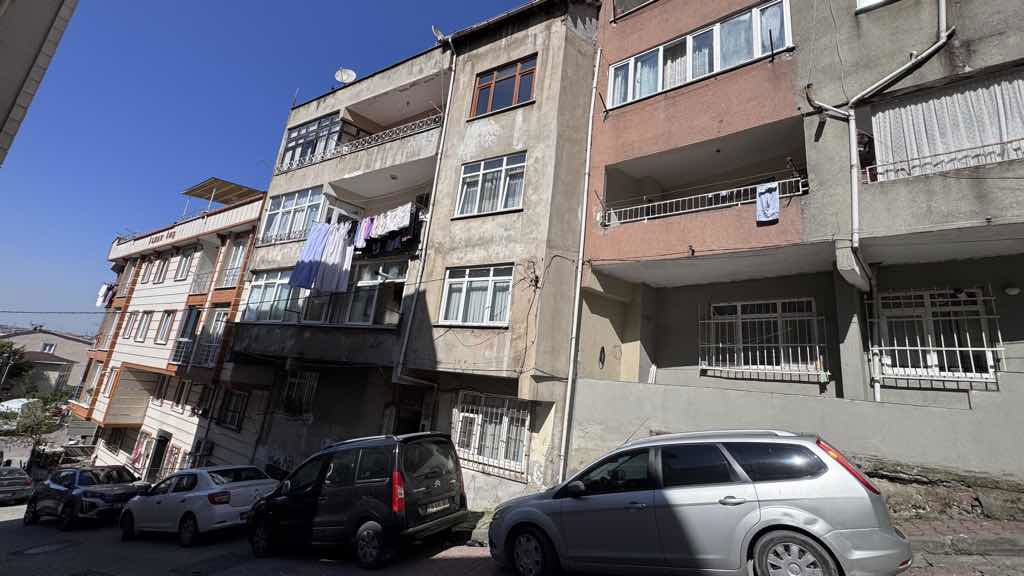 E5 METRO METROBÜSYAKINI .YÜKSEK KİRA GETİRİLİ 3 + 1