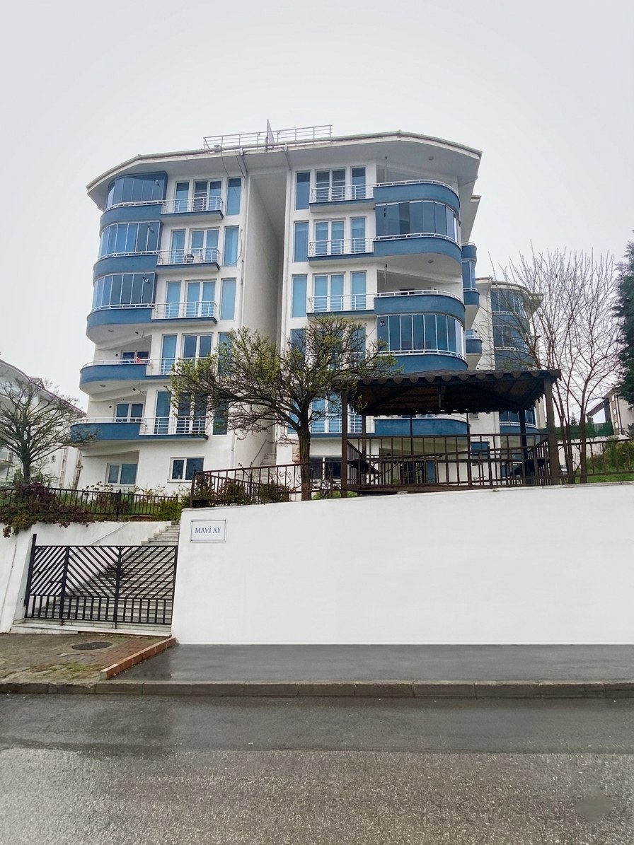 KORUCUK MAVİ AY'DA MERKEZİ KONUMDA GENİŞ 3+1 SATILIK DAİRE